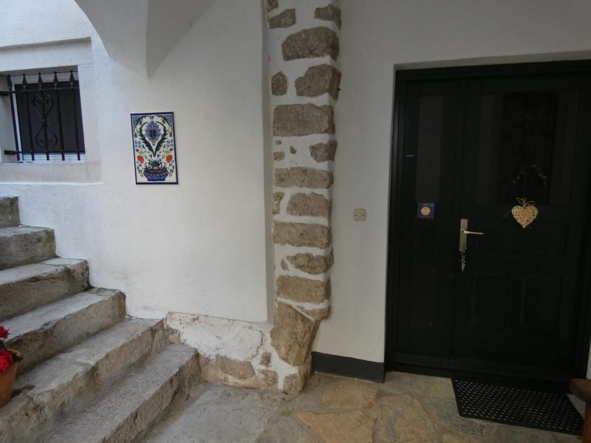 Apartments Getruda Krk Town Luaran gambar