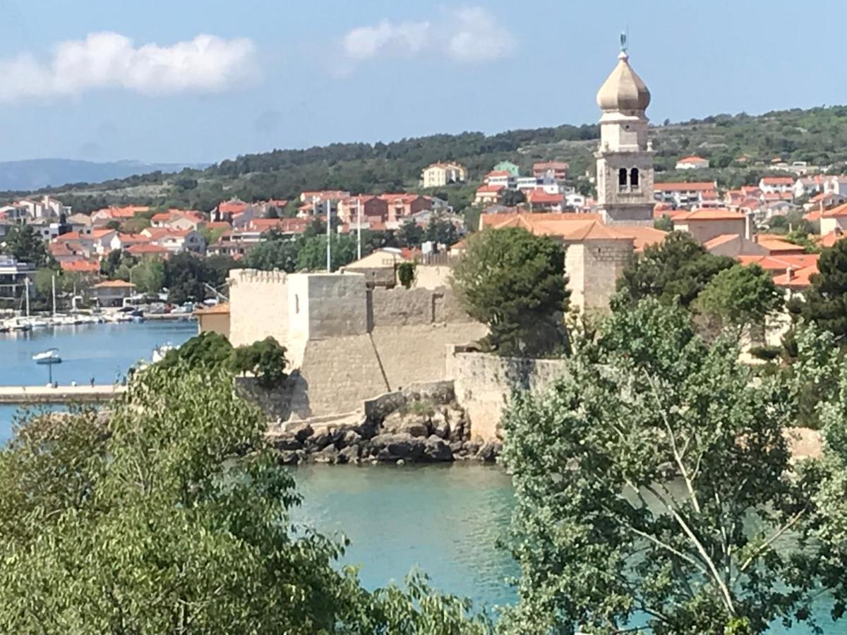 Apartments Getruda Krk Town Luaran gambar