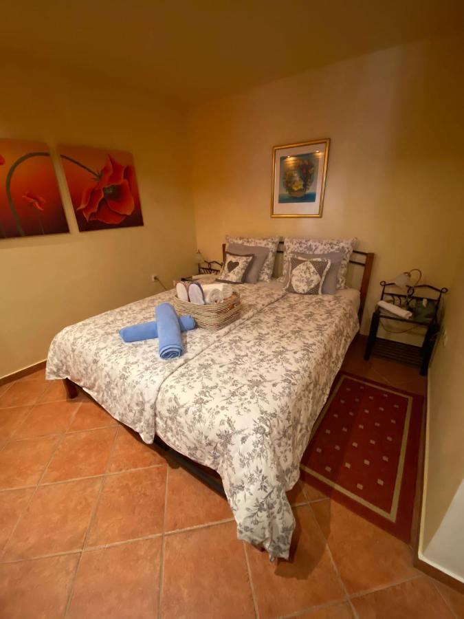 Apartments Getruda Krk Town Luaran gambar