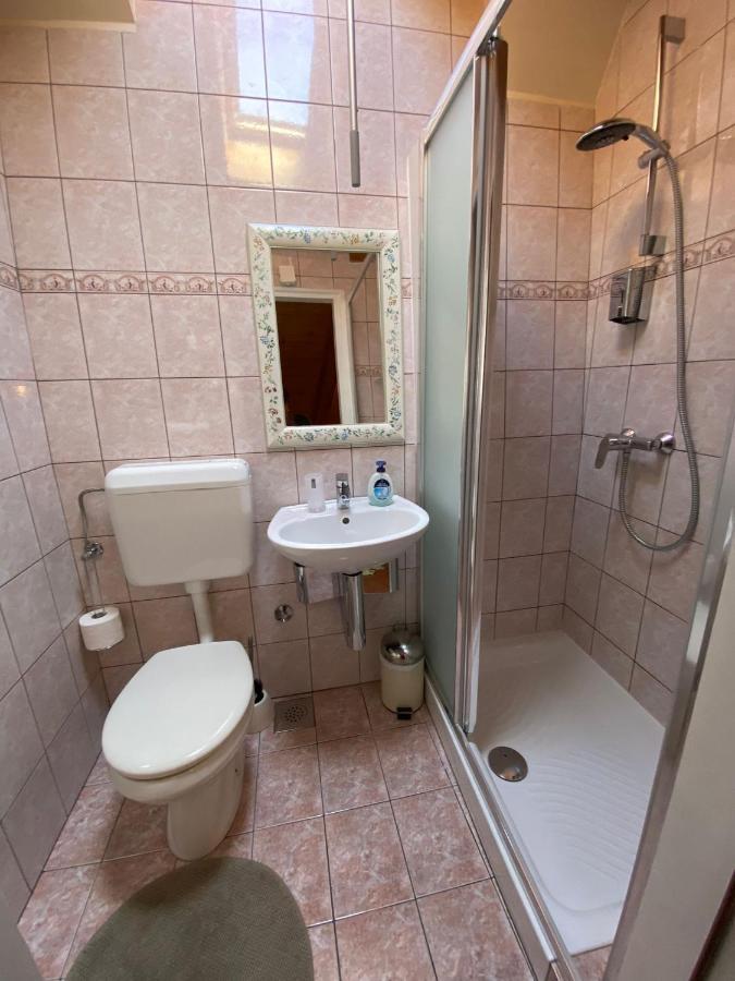 Apartments Getruda Krk Town Luaran gambar