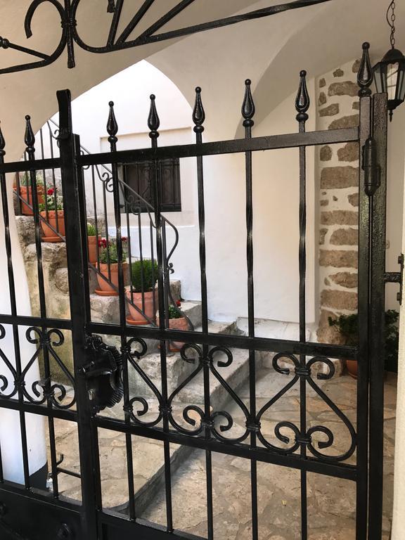 Apartments Getruda Krk Town Luaran gambar